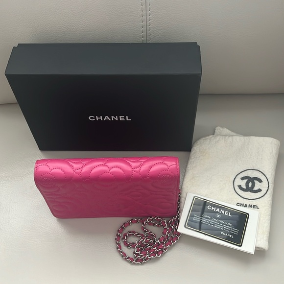 New Certified Authentic Chanel Wallet on Chain series 24 - Picture 1 of 9